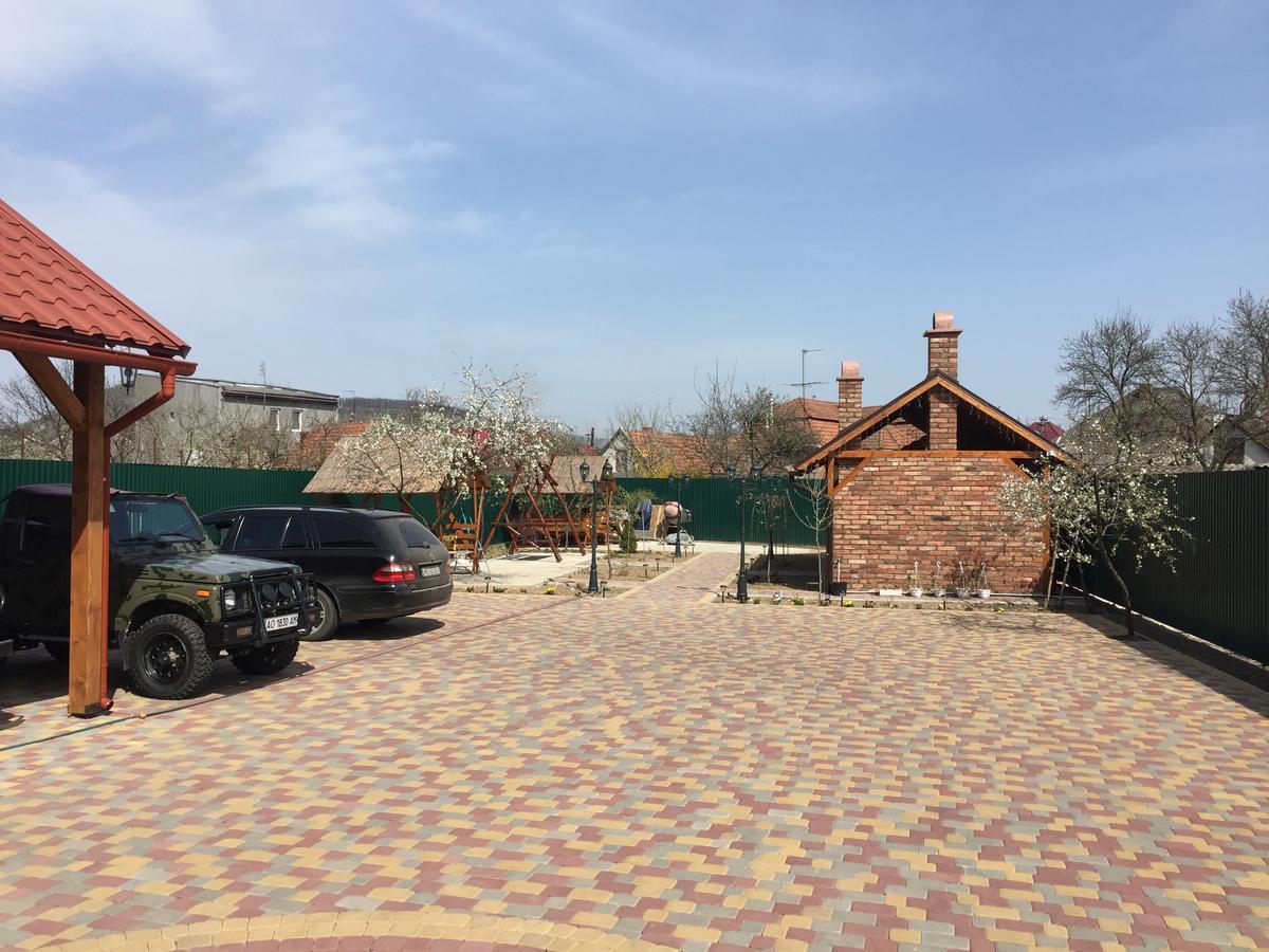Міні Готель Вілла Вікторія Berehowe Exterior foto